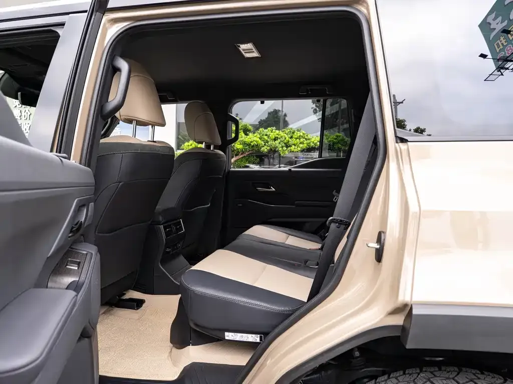 Lexus GX 2025 из CN, фото 2