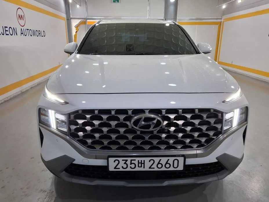 Hyundai Santafe — фото 1