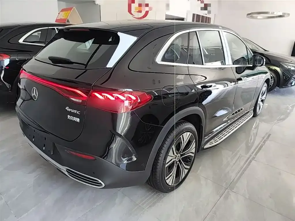 Mercedes-Benz EQE SUV — фото 10