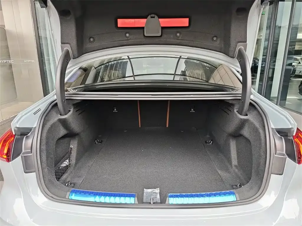 Audi A5L 2026 из CN, фото 10