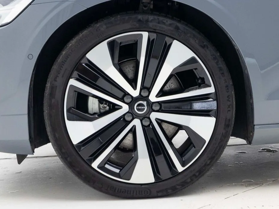 Volvo S60 2023 из KR, фото 9