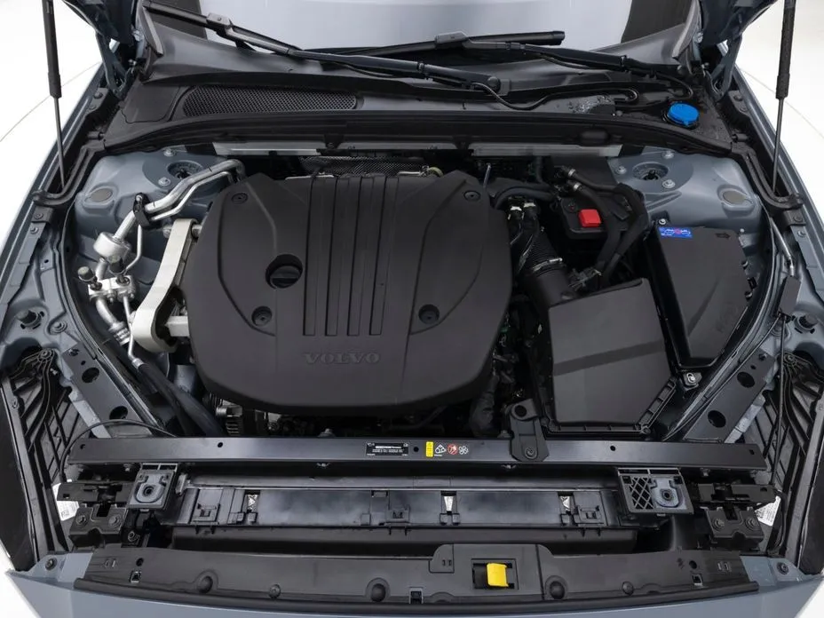 Volvo S60 2023 из KR, фото 5