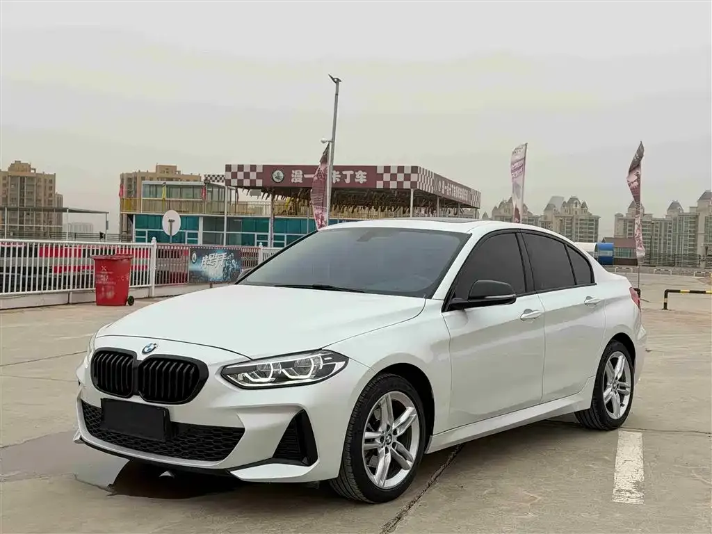 BMW 1 Series — фото 1