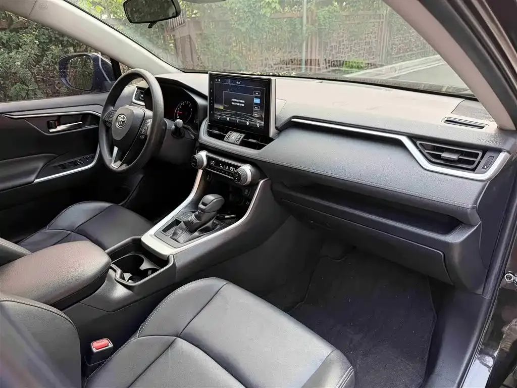 Toyota Wildlander — фото 10