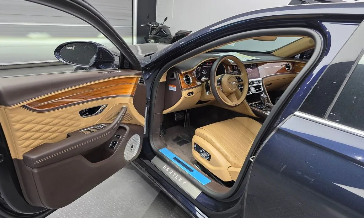 Bentley Flying Spur 2022 из KR, фото 4