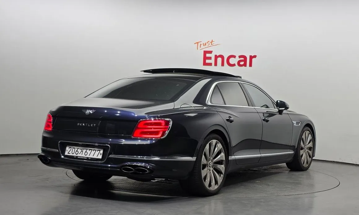 Bentley Flying Spur 2022 из KR, фото 6