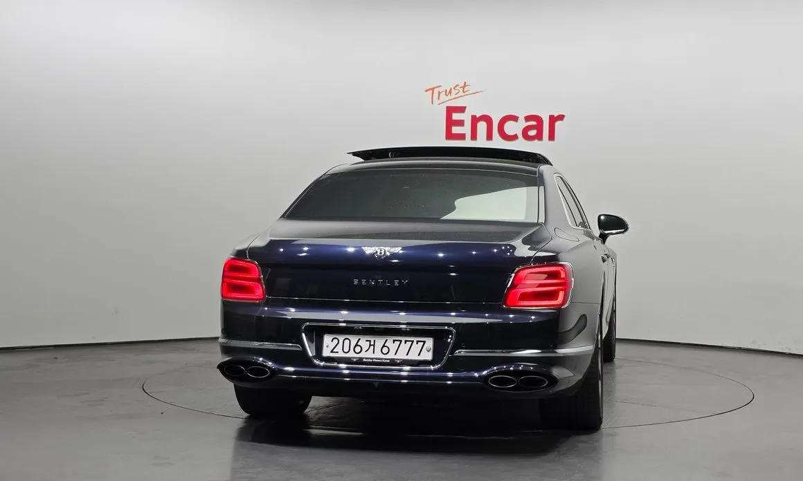 Bentley Flying Spur 2022 из KR, фото 7