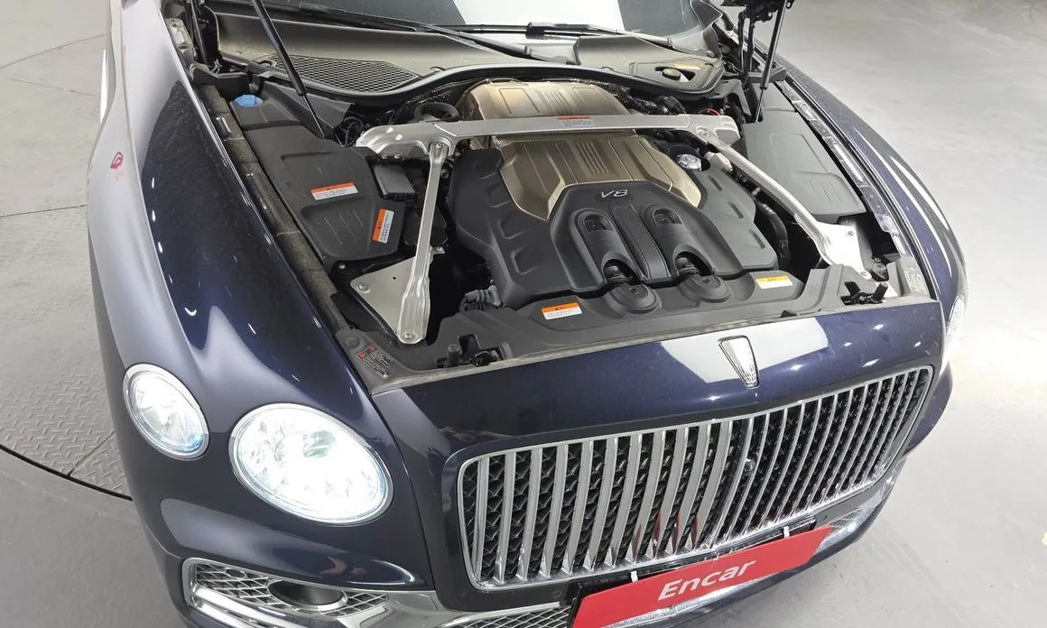 Bentley Flying Spur 2022 из KR, фото 8