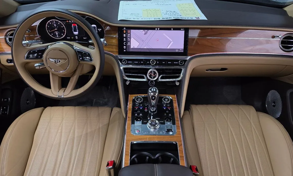 Bentley Flying Spur 2022 из KR, фото 10