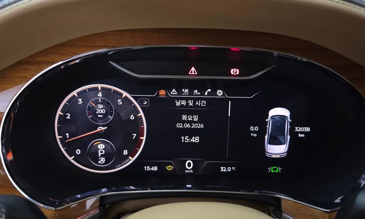 Bentley Flying Spur 2022 из KR, фото 2