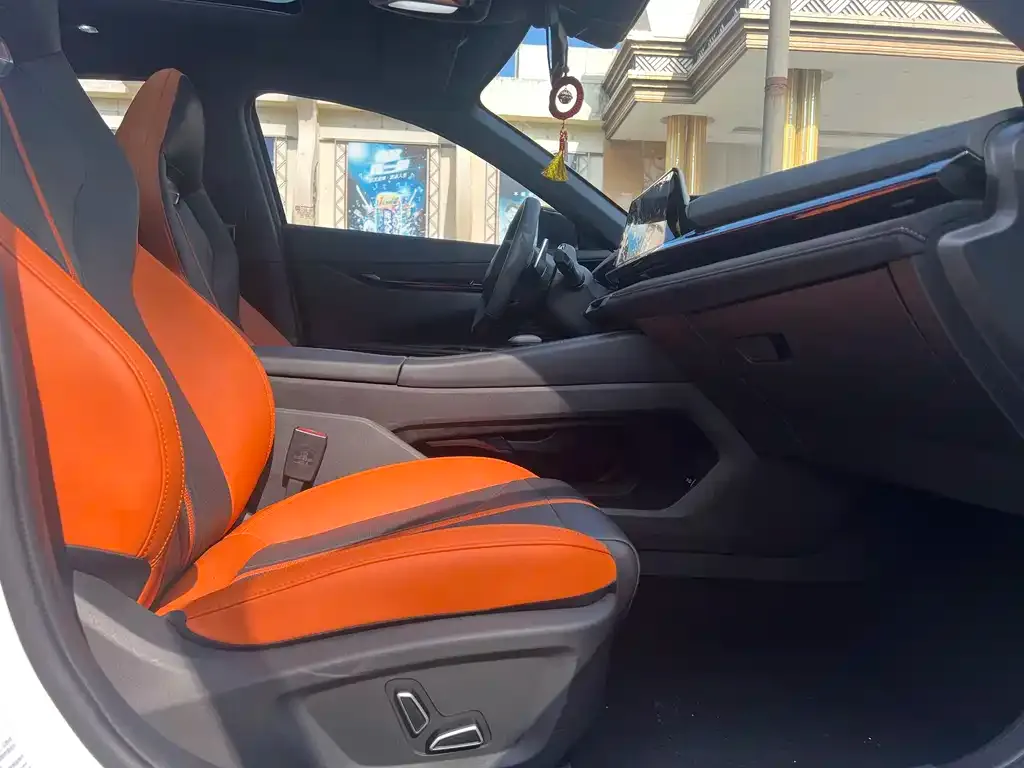Changan UNI-V — фото 7