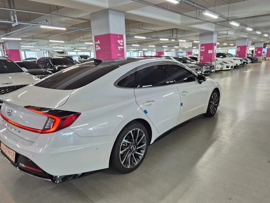 Hyundai Sonata 2022 из KR, фото 3