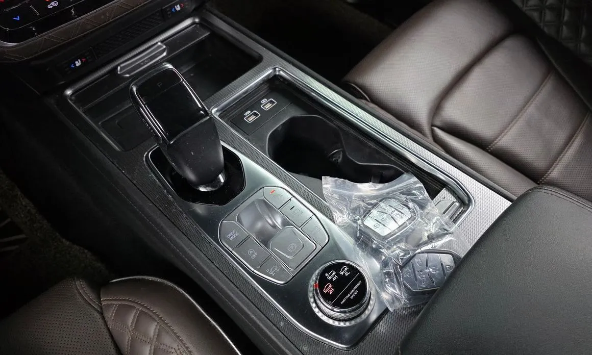 KG Mobility (Ssangyong) Rexton — фото 8