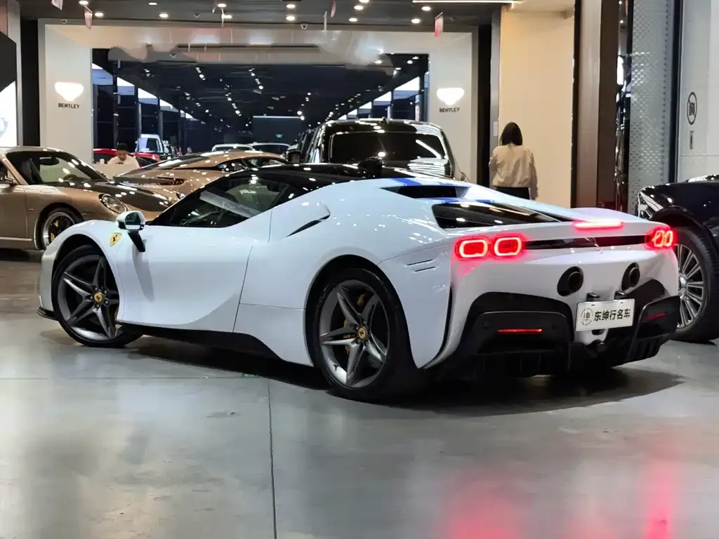 Ferrari SF90 2023 из CN, фото 2