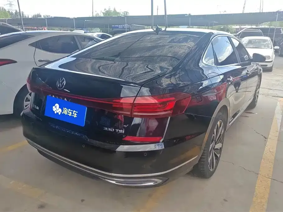 Volkswagen Passat — фото 10