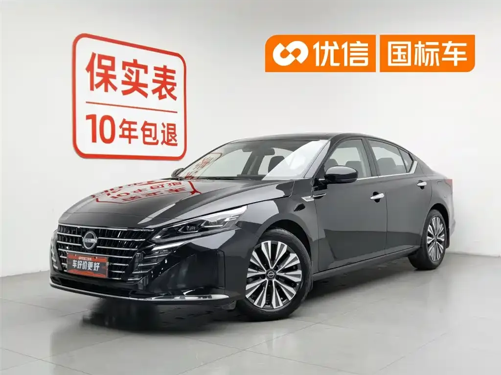 Nissan Teana — фото 1