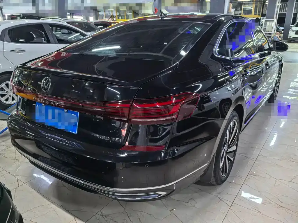 Volkswagen Passat — фото 10