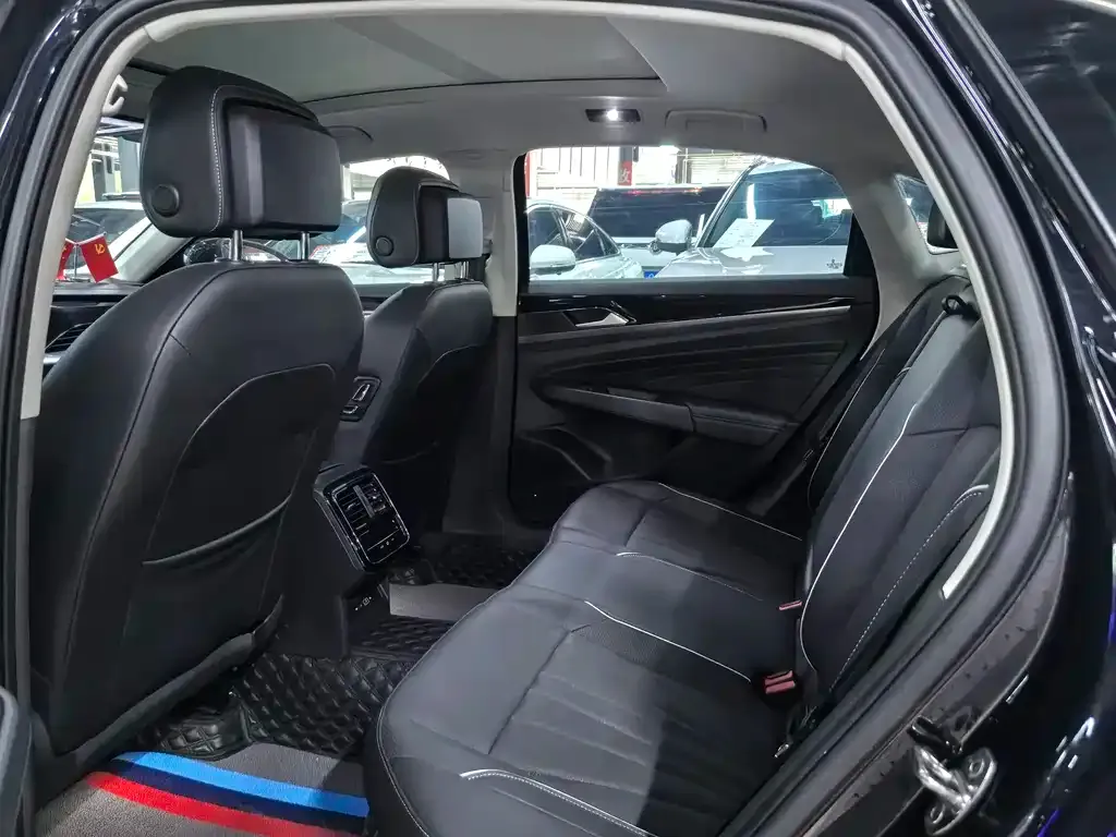 Volkswagen Passat — фото 3