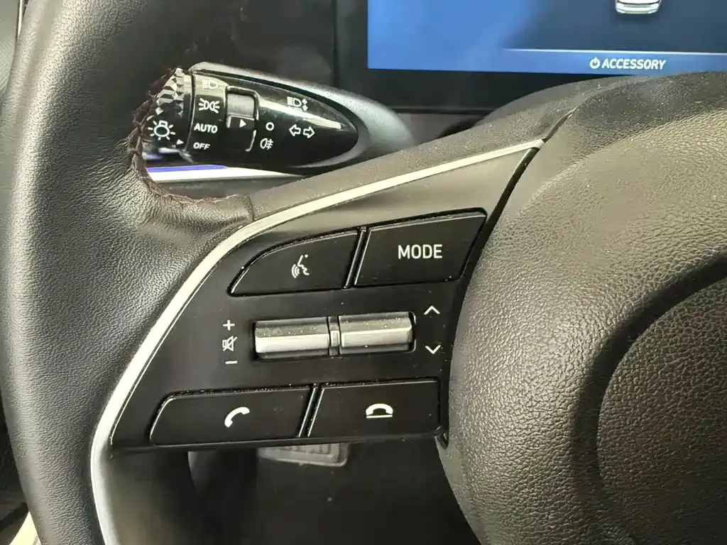Hyundai Elantra — фото 9