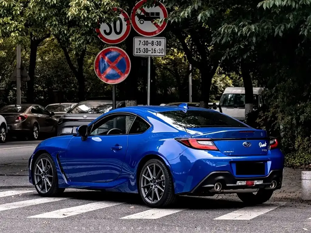 Subaru BRZ 2023 из CN, фото 10