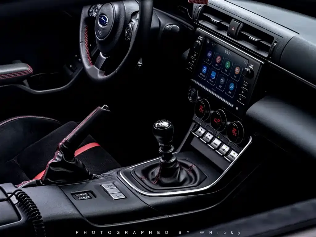 Subaru BRZ 2023 из CN, фото 4