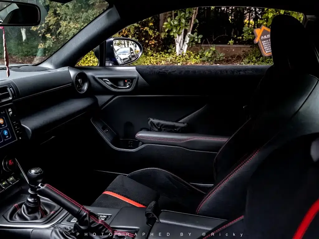 Subaru BRZ 2023 из CN, фото 8