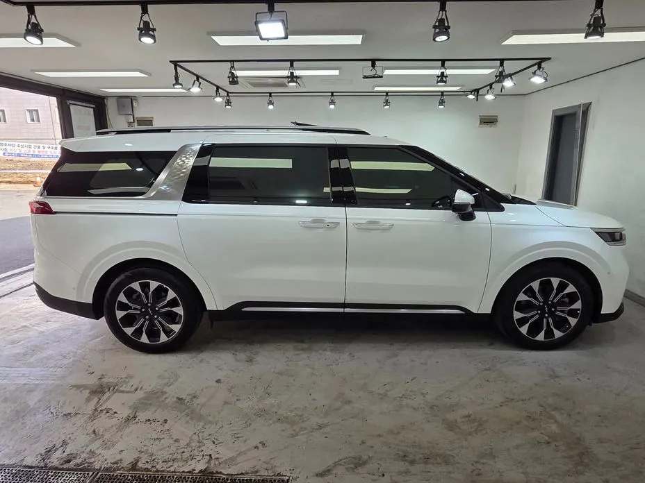 Kia Carnival — фото 6