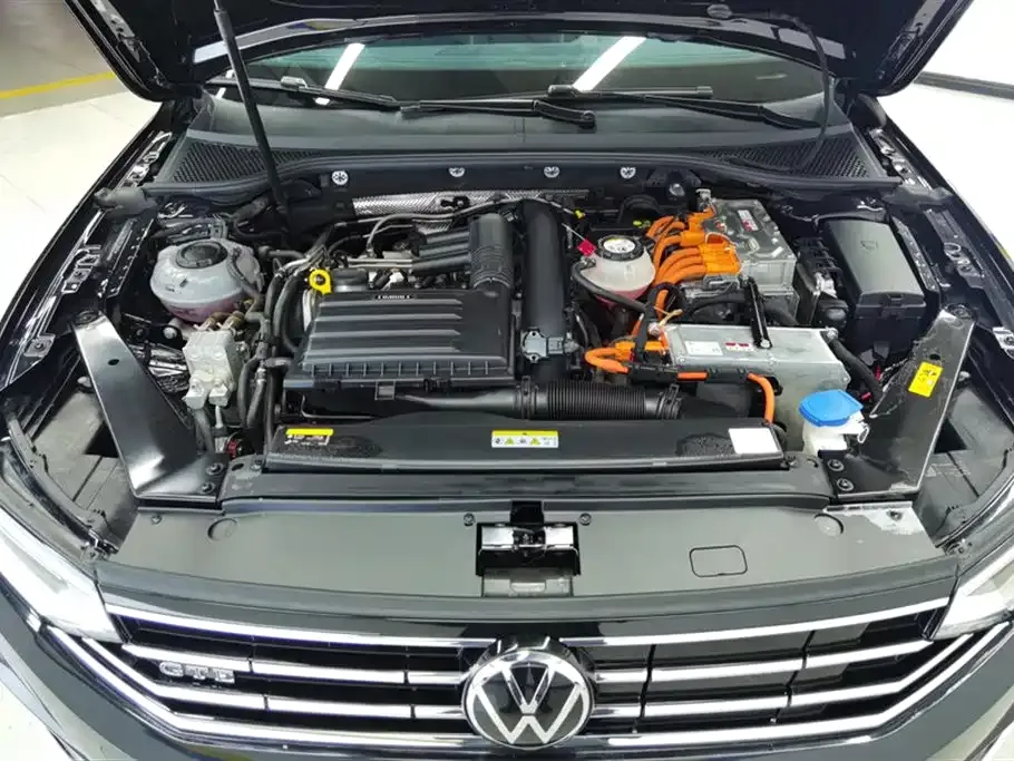 Volkswagen Magotan GTE PHEV 2023 из CN, фото 7