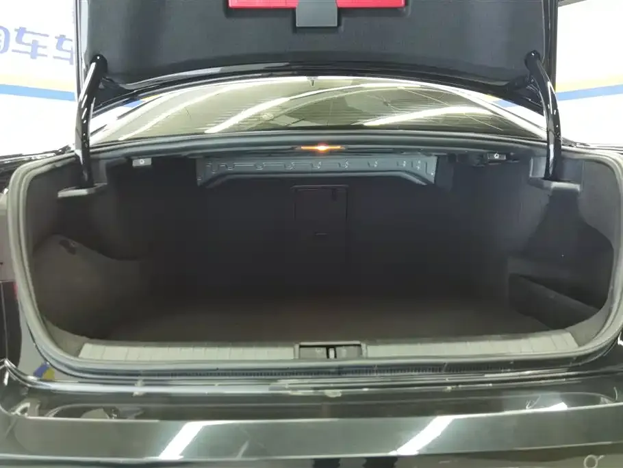 Volkswagen Magotan GTE PHEV 2023 из CN, фото 9