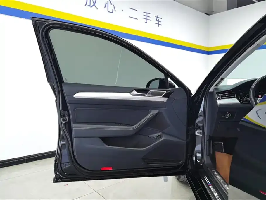 Volkswagen Magotan GTE PHEV 2023 из CN, фото 3