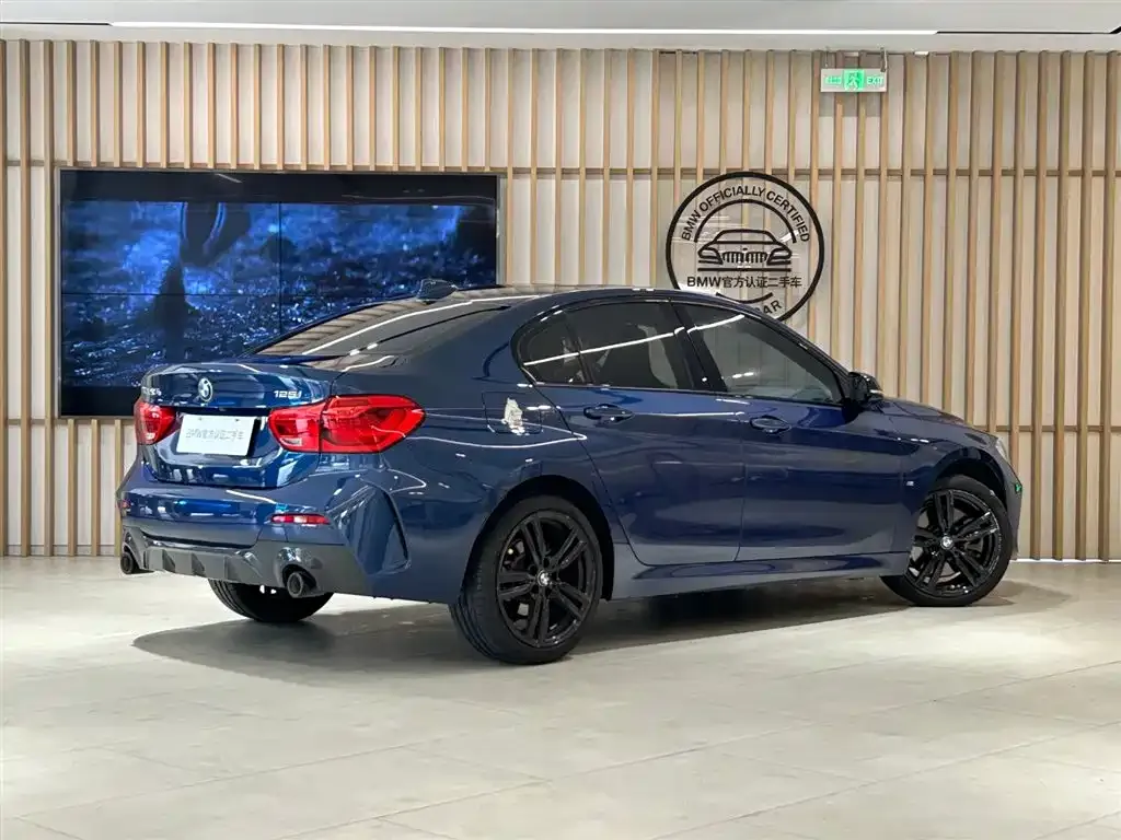 BMW 1 Series 2021 из CN, фото 7