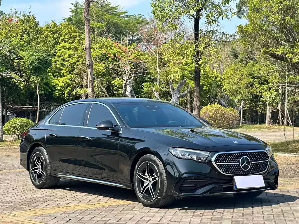 Mercedes-Benz E-Class — фото 9