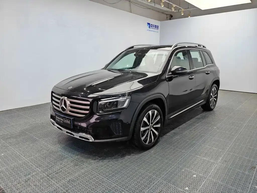 Mercedes-Benz GLB — фото 1