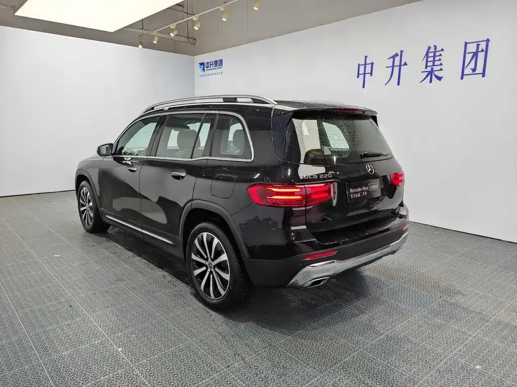 Mercedes-Benz GLB — фото 10