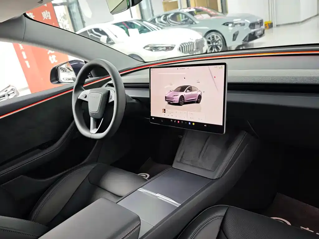 Tesla Model 3 — фото 10