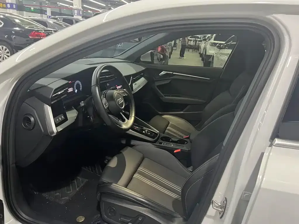 Audi A3 2023 из CN, фото 9