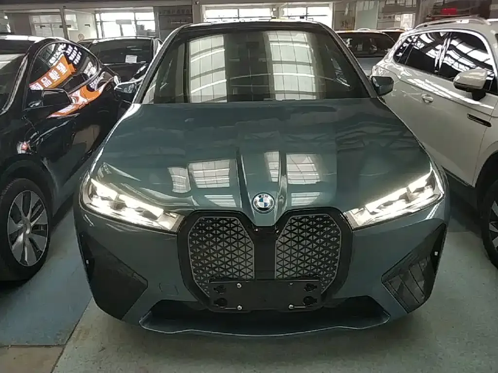 BMW iX — фото 10