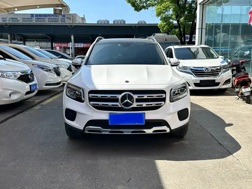 Mercedes-Benz GLB — фото 5