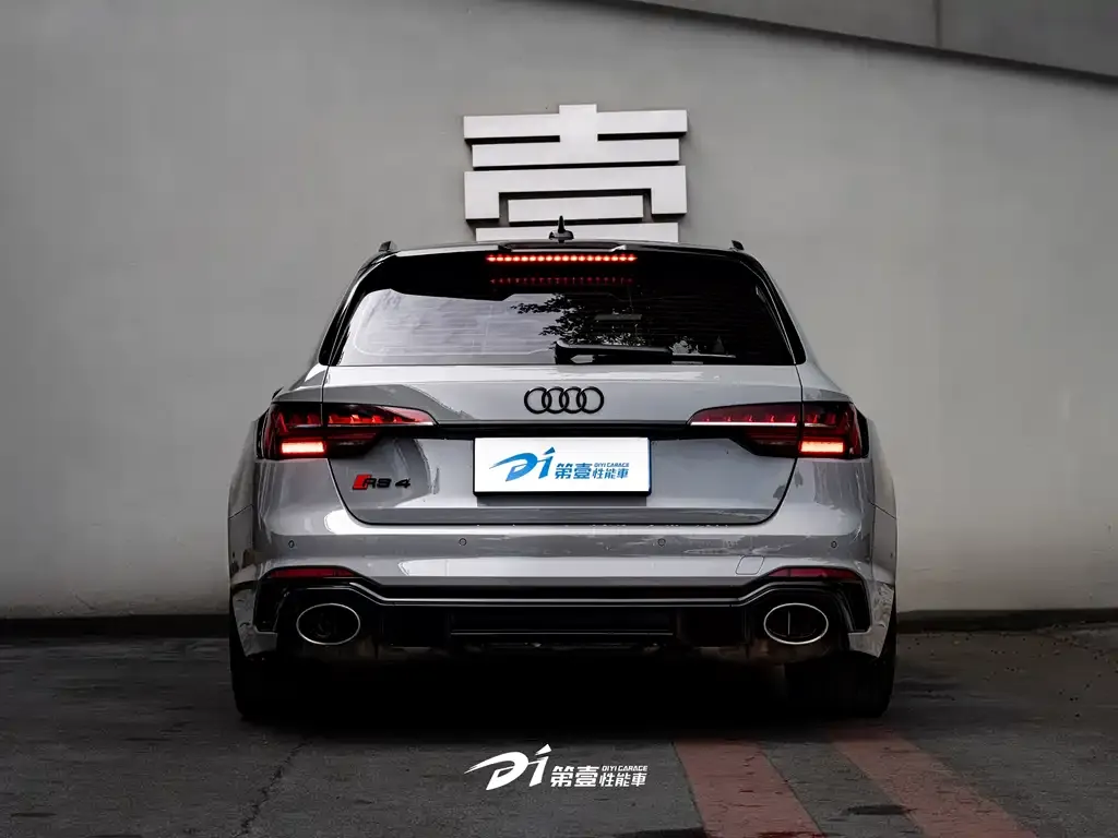 Audi RS 4 2021 из CN, фото 2