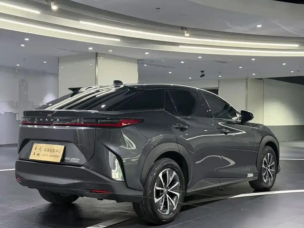 Lexus RZ — фото 5