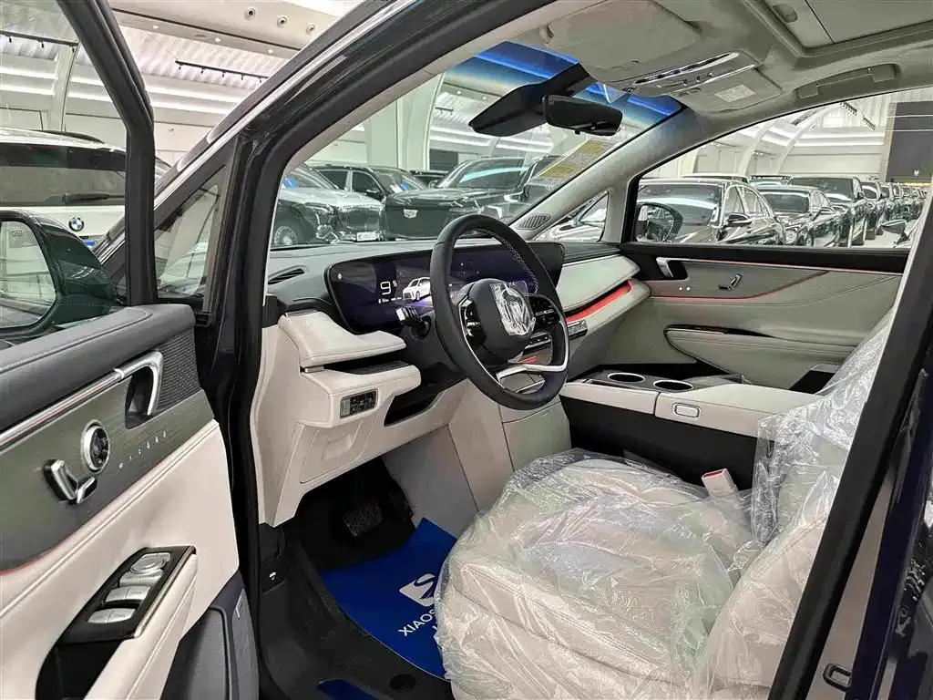 Buick GL8 Hybrid — фото 6