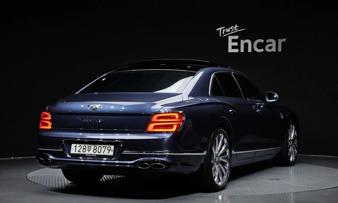 Bentley Flying Spur 2021 из KR, фото 3