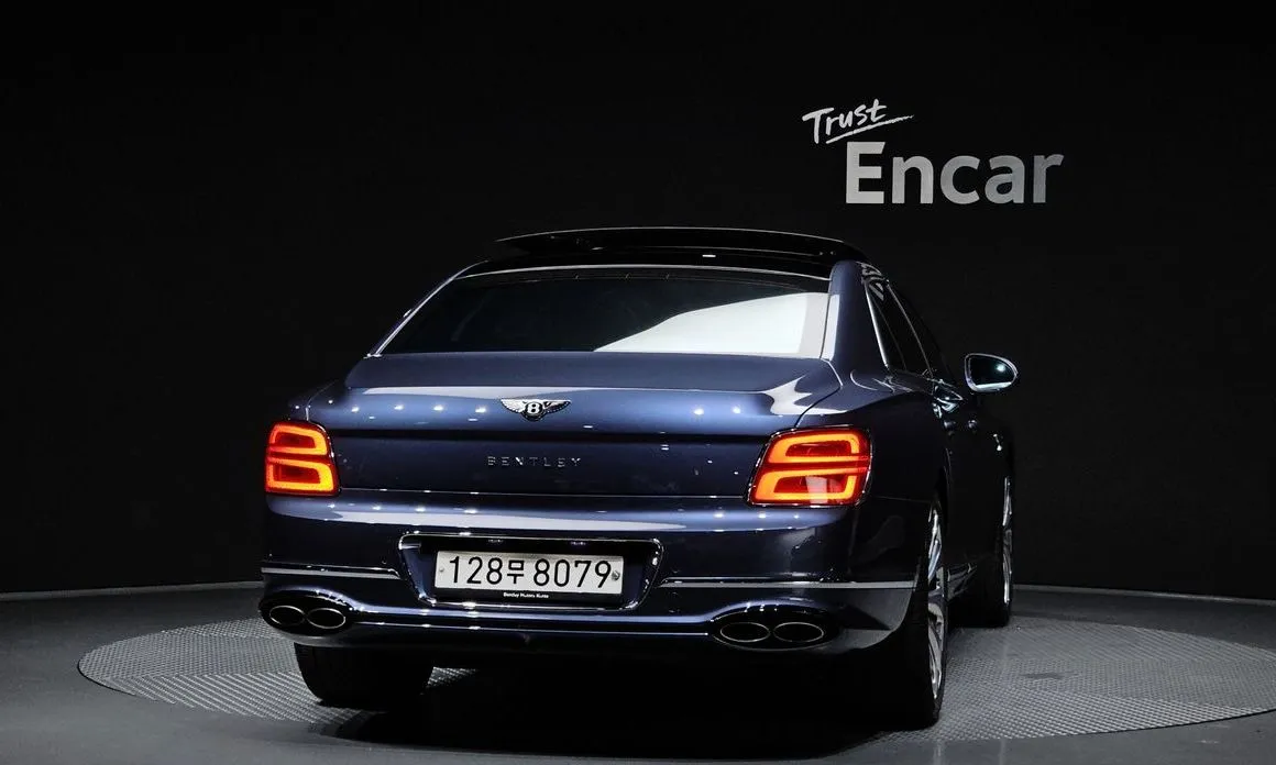 Bentley Flying Spur 2021 из KR, фото 2