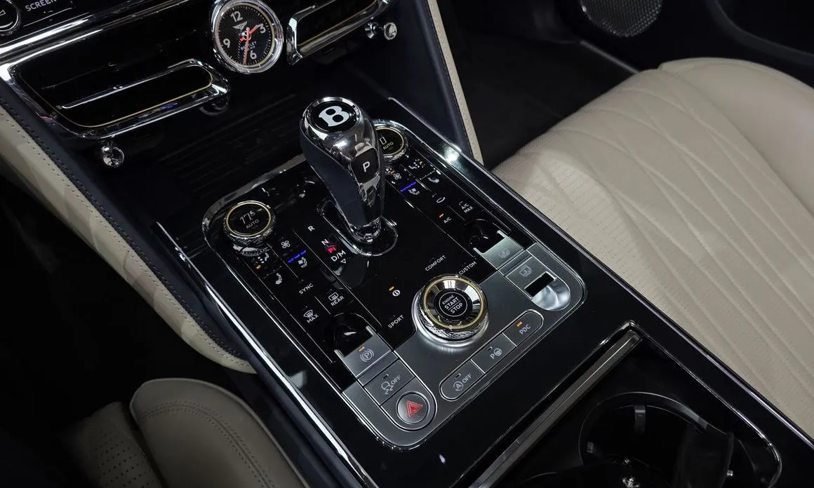 Bentley Flying Spur 2021 из KR, фото 4