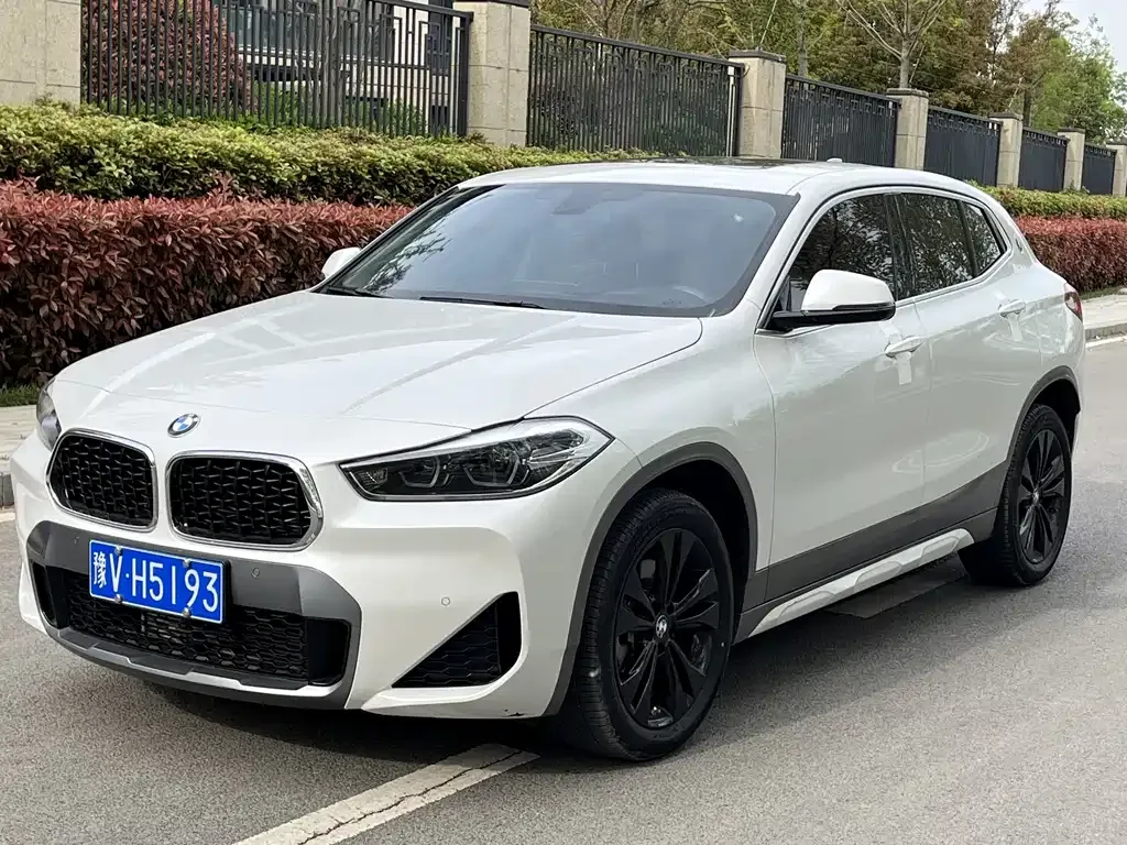 BMW X2