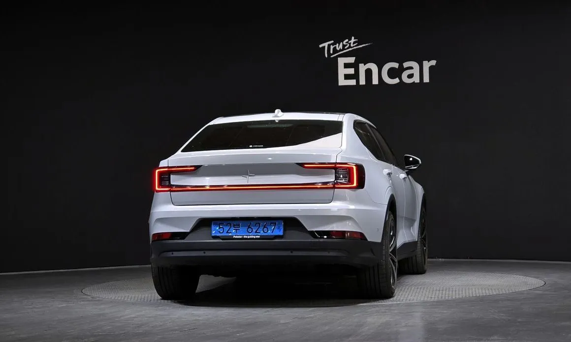 Polestar Polestar 2 — фото 6