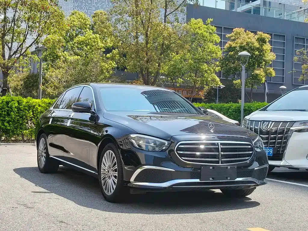 Mercedes-Benz E-Class — фото 10