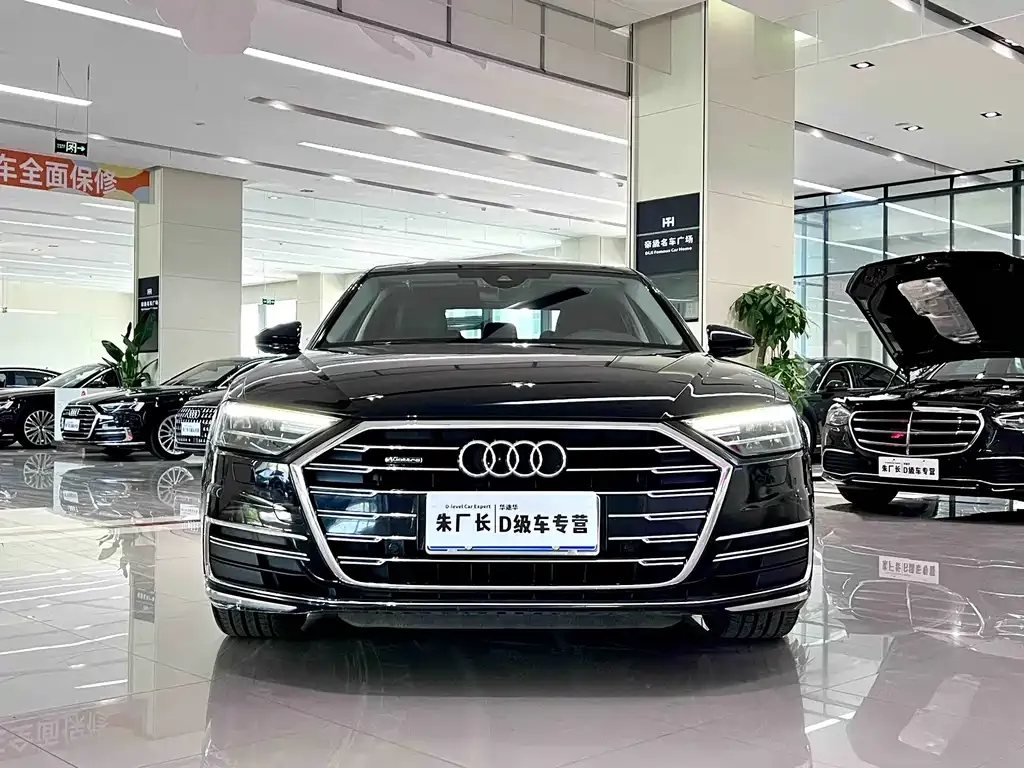 Audi A8 — фото 7