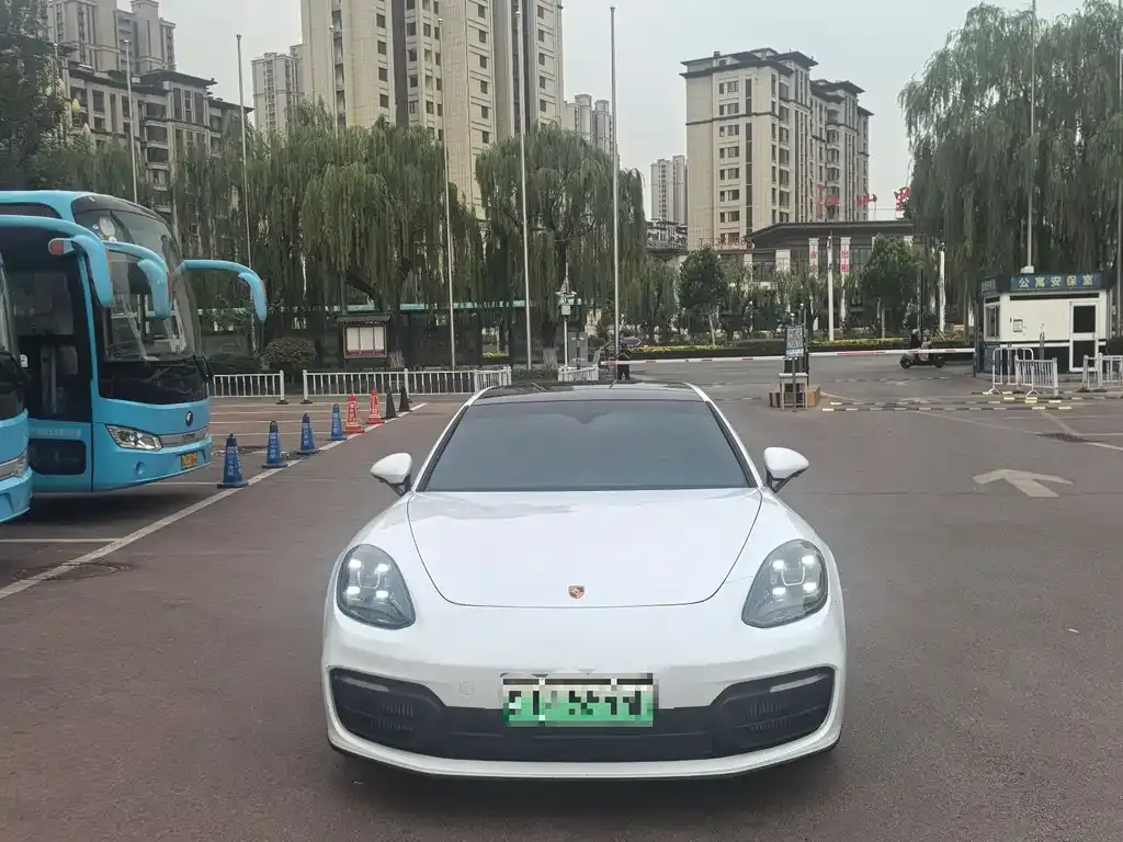 Porsche Panamera Hybrid 2022 из CN, фото 2