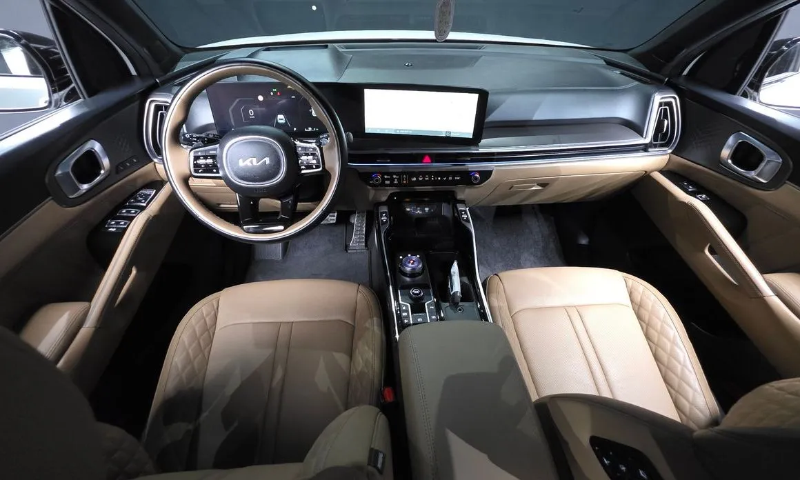 Kia Sorento — фото 8